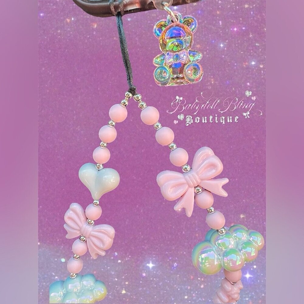 BabyBear charging port plug 🩷🧸 dirt/debris blocker teddy charm holographic